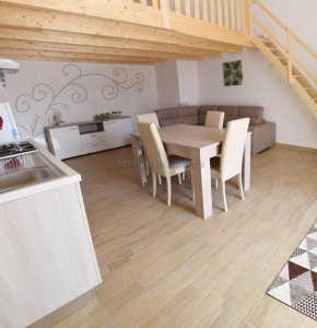 H250 Pretty One-Room Apartment with Parking Space